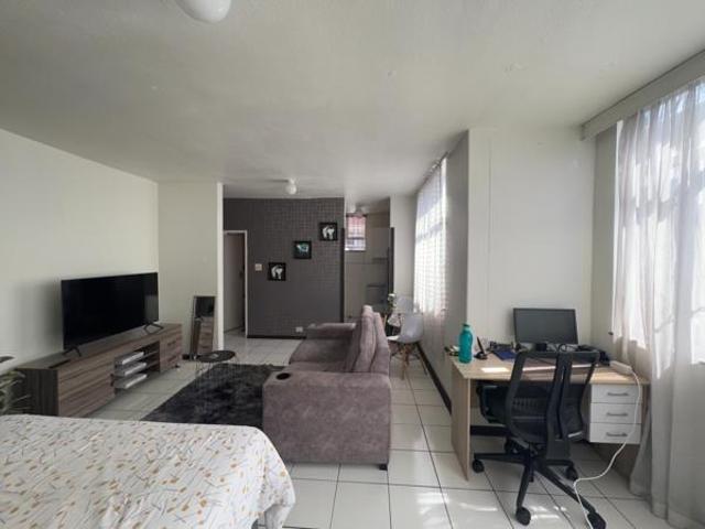 Studio apartment in Essenwood