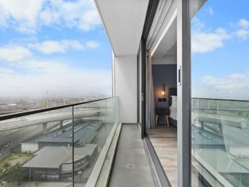 Studio Apartment in Foreshore