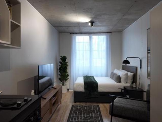 Studio Apartment in Foreshore