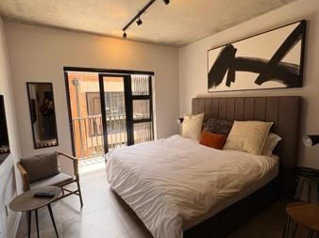Studio apartment in Hyde Park