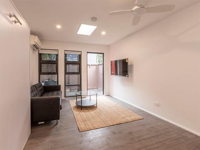 Studio Apartment in Heart of Darlington*ENTER VIA LANDER STREET