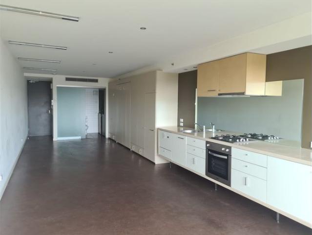Studio apartment in highly convenient Malvern location