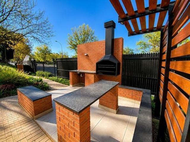 Studio Apartment in Illovo