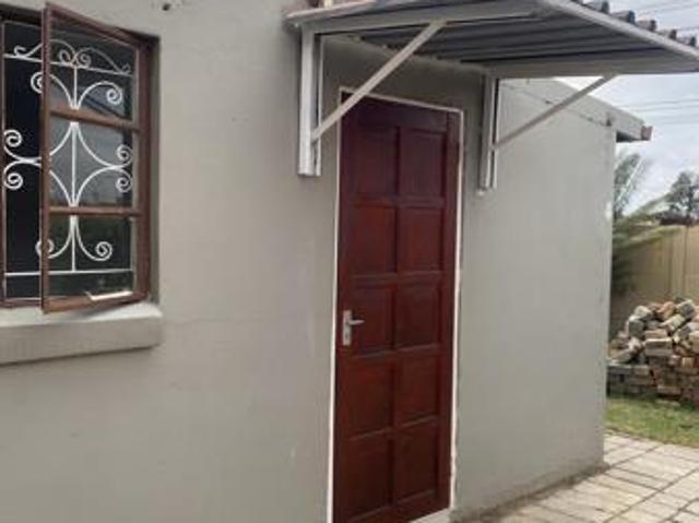 Studio apartment in Kempton Park West