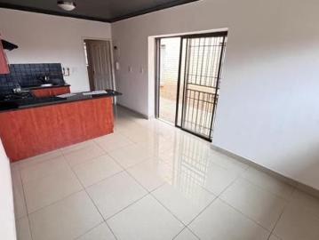 Studio apartment in Lenasia