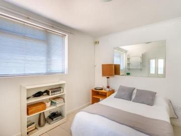 Studio apartment in Plumstead
