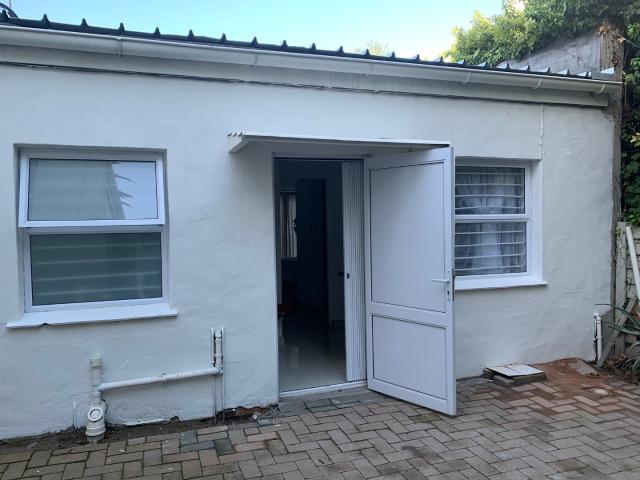 Studio Apartment in Separate Flatlet on Shared Property
