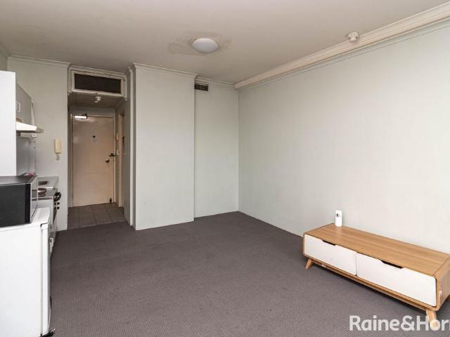 Studio Apartment in the heart of Parramatta!