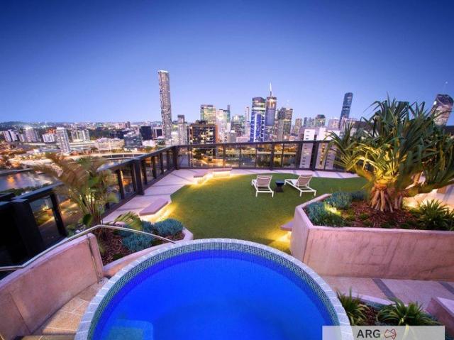 Studio Apartment in the Heart of South Brisbane!