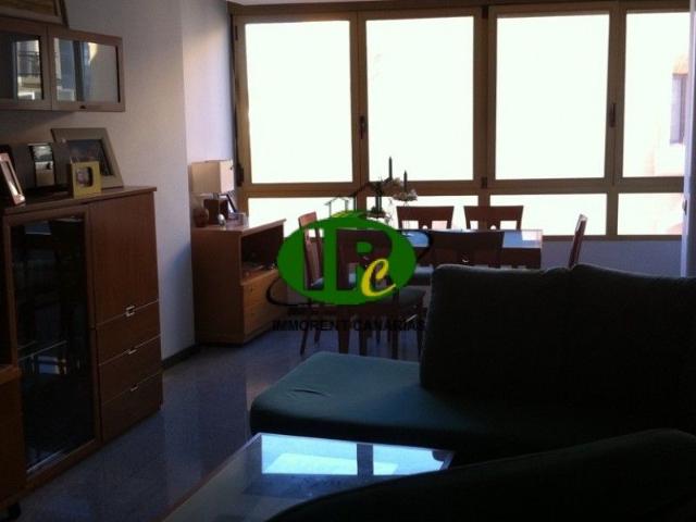 Studio apartment in 6. Etage mit Meerblick in 1. Reihe Meer