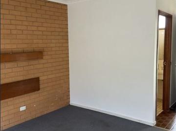 Studio Apartment Power and water included