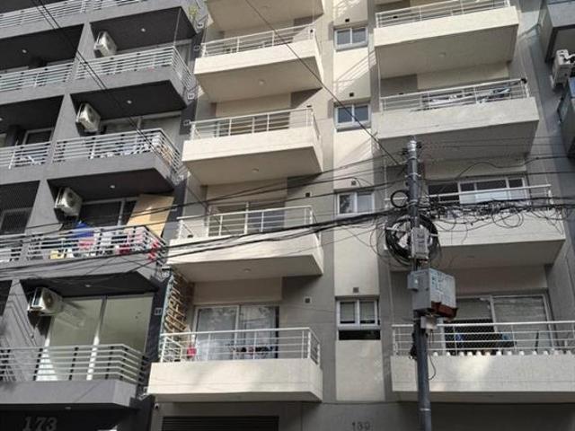 STUDIO APARTMENT RENTAL WITH BALCONY SUITABLE FOR PROFESSIONAL