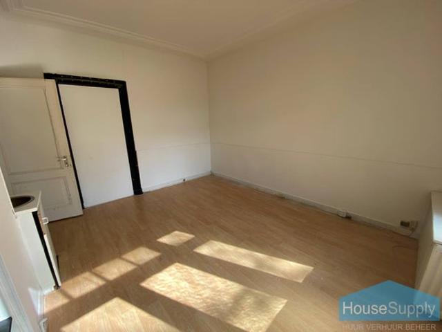 Studio Apartment Surface Area: 17m2 Unfurnished