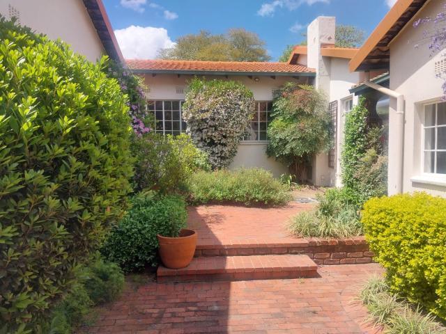 Studio Apartment To Rent in Fourways, Sandton