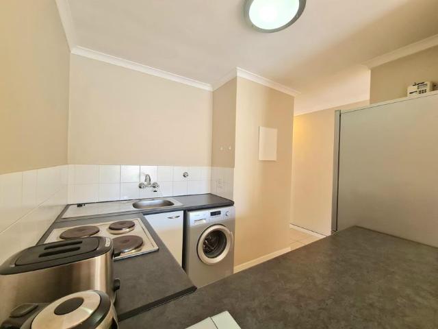 Studio Apartment To Rent In Rosebank