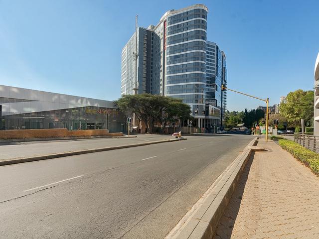 STUDIO APARTMENT TO RENT – SANDTON HOTEL Updated Pricing — September to November 2026