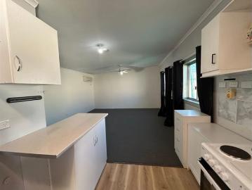STUDIO APARTMENT Utilities Included