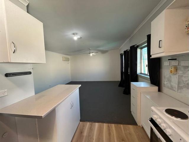 STUDIO APARTMENT Utilities Included