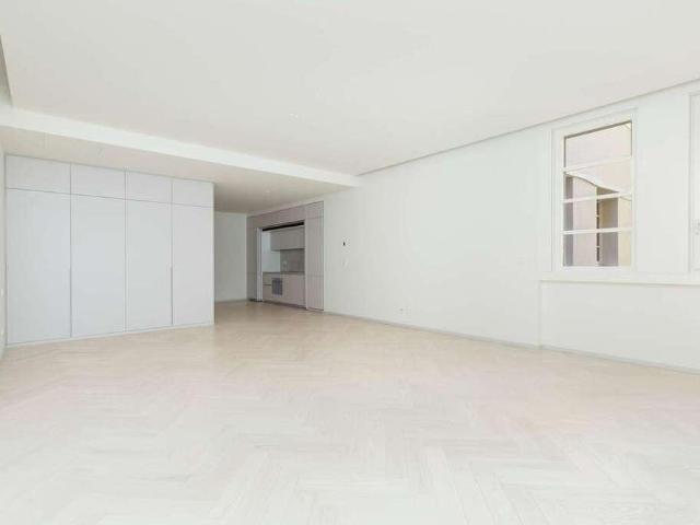 Studio Apartment with parking, Avenida da Liberdade, Lisboa