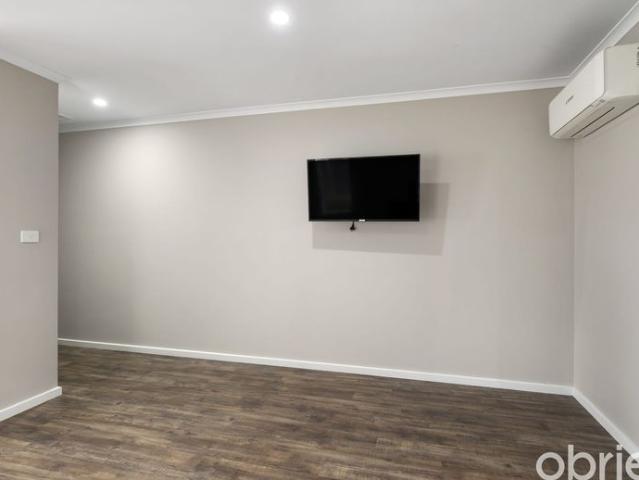 STUDIO APARTMENT WITH UTILITIES INCLUDED