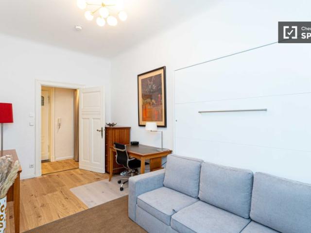 Studio Apartment zur Miete in Alt Tempelhof, Berlin