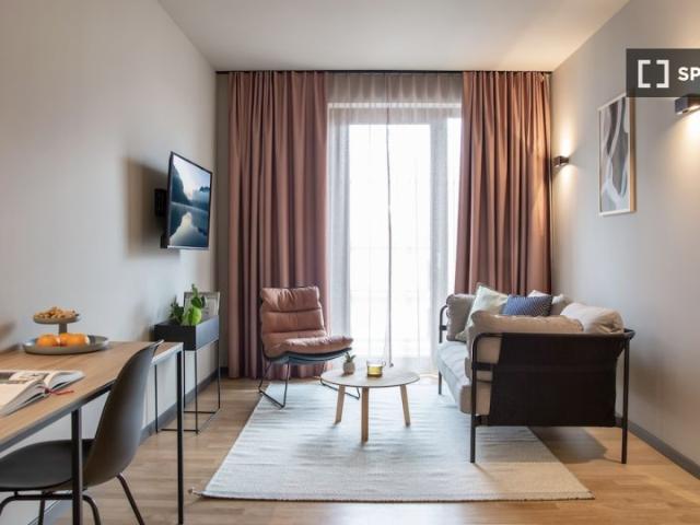 Studio zu vermieten in Schönefeld