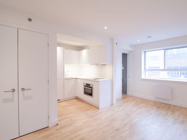 studio at 25 Avenue des Pins O Plateau Mont Royal Montreal H2W 1P8