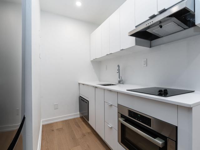 studio at 263 Russell Hill Road Midtown Toronto M4V 2T4