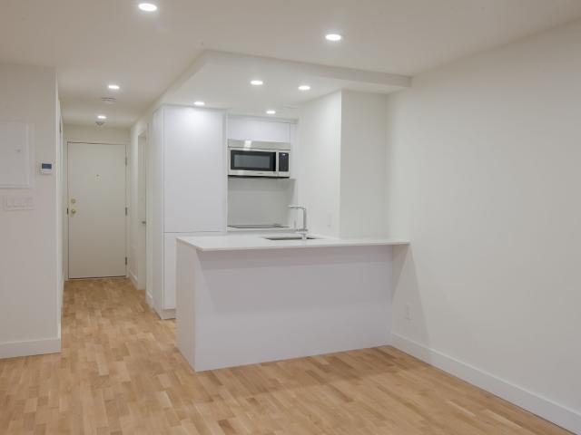 studio at 3460 Rue Durocher Milton Park Montreal H2X 2E3