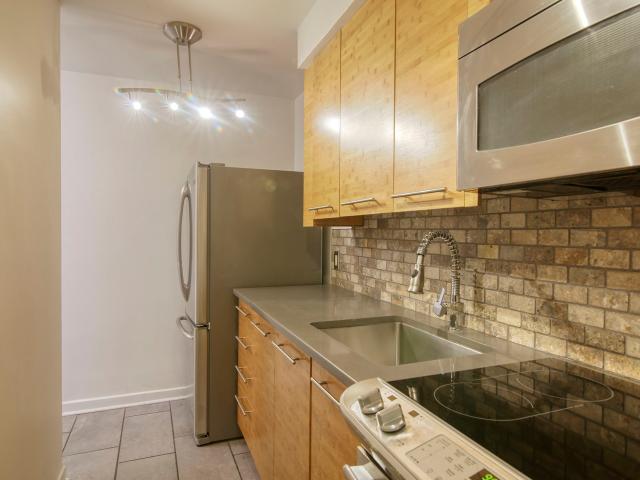 studio at 3460 Rue Durocher Milton Park Montreal H2X 2E3