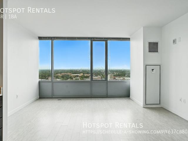 Studio at ReNew Oak Park, Unit 403