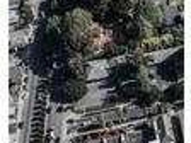 Studio Atherton Green is centrally located on the Peninsula