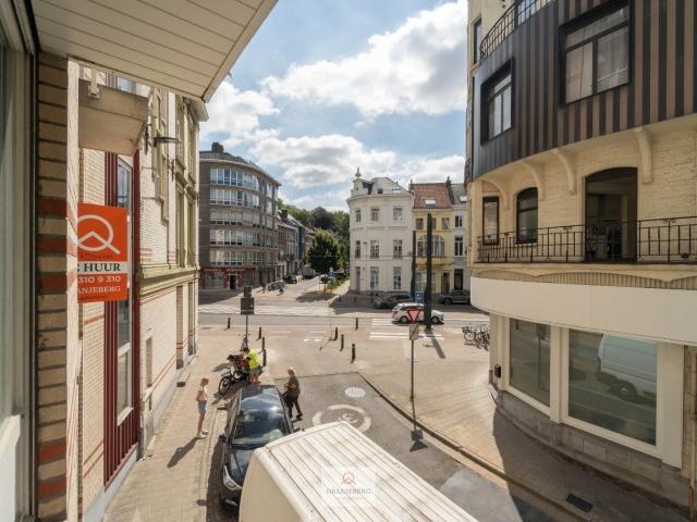 Studio + autostaanplaats te huur vlakbij Gent Sint Pieter.