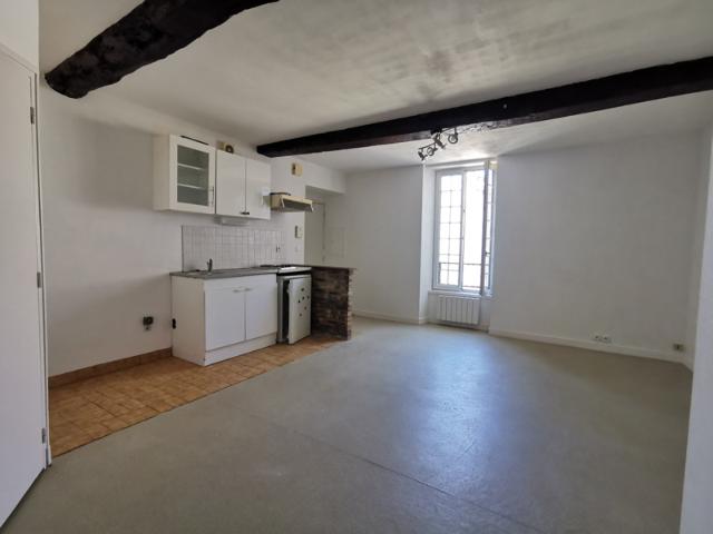 Studio au 1er étage, idéal investissement locatif