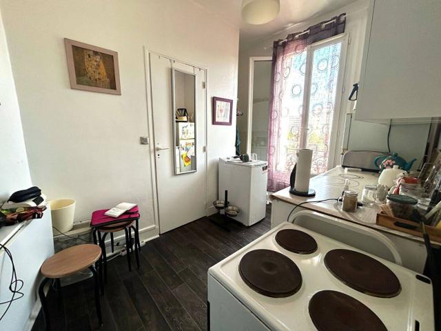 STUDIO AU PIED DE LA GARE JUVISY SUR ORGE RER C