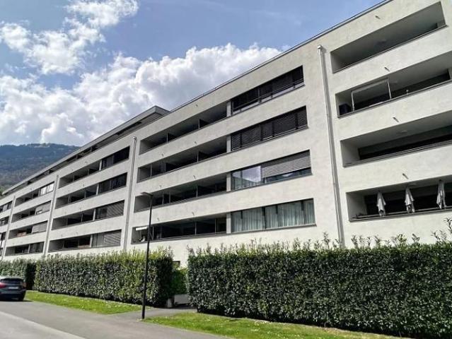 Studio au rez de chaussée destiné UNIQUEMENT aux seniors ou personnes