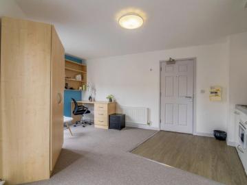 Studio Available for 26/27