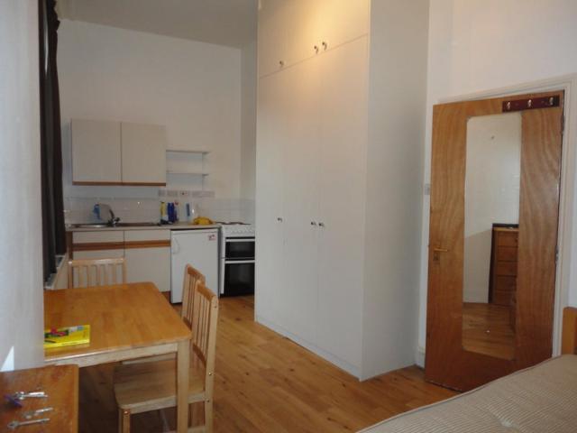 Studio available in Camden inclusive of bills!
