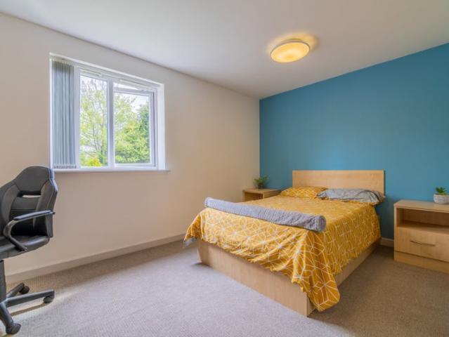 Studio Available to Let