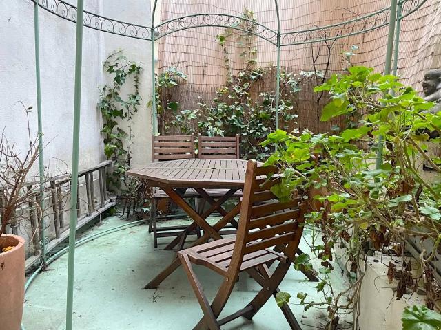Studio avec terrasse