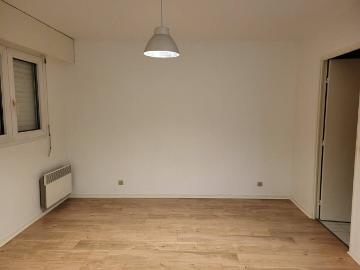Studio avec terrasse à Suresnes