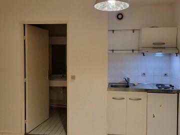 Studio avec terrasse à Suresnes