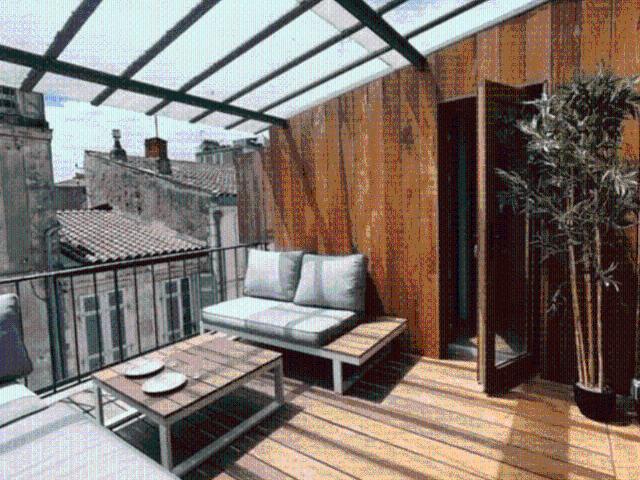 Studio avec terrasse au pied du marché central