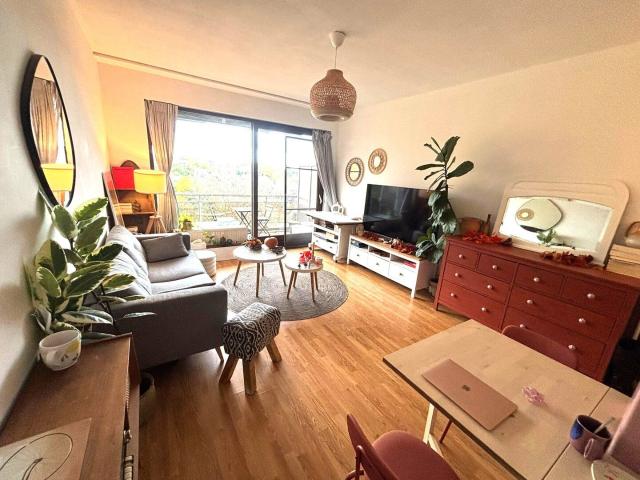 Studio avec vue à Waterloo + cave + terrasse