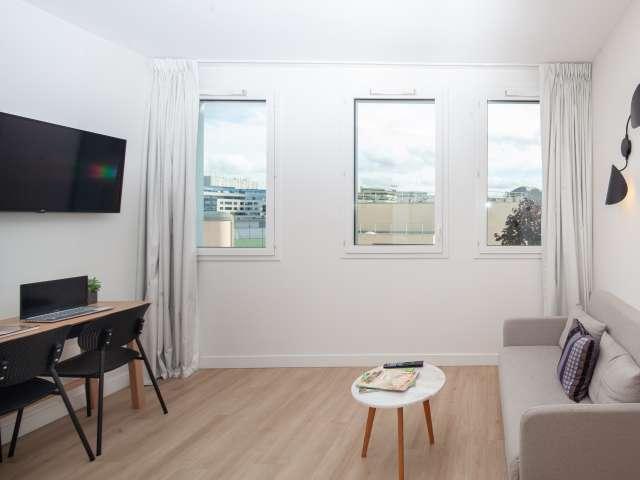 Studio avec alcôve et vue jardin à Issy les Moulineaux