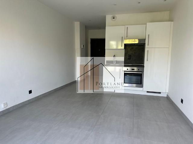 Studio avec balcon 5mInutes de la gare de GAGNY RER E