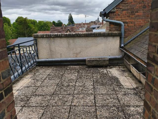 Studio avec balcon centre ville 29.5 m² Verneuil d avre et d iton