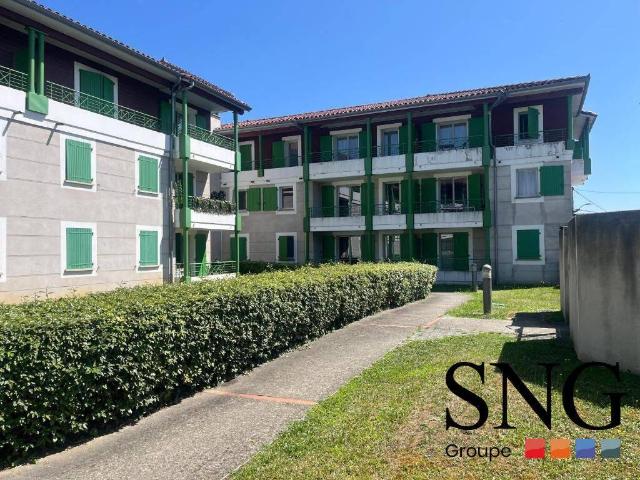 STUDIO AVEC BALCON ET PARKING