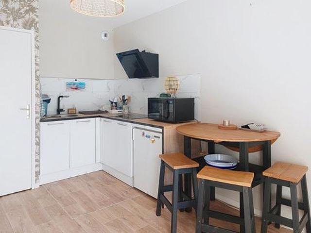 STUDIO AVEC BALCON, PARKING ET CAVE 24M2 SAINT GEORGES DE DIDONNE 17110