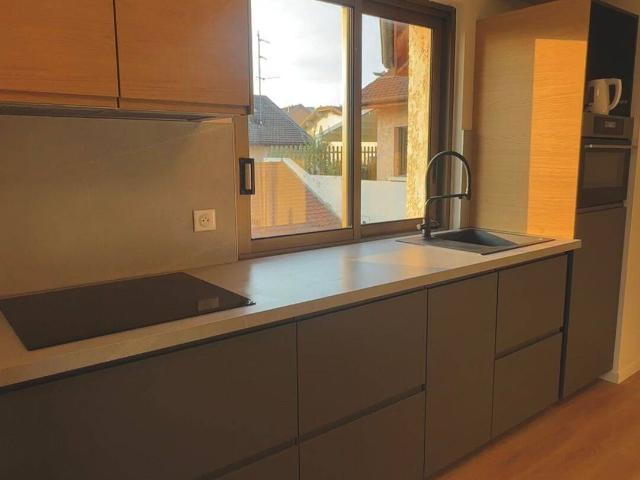 Studio avec balcon plein centre ville Ferney Voltaire